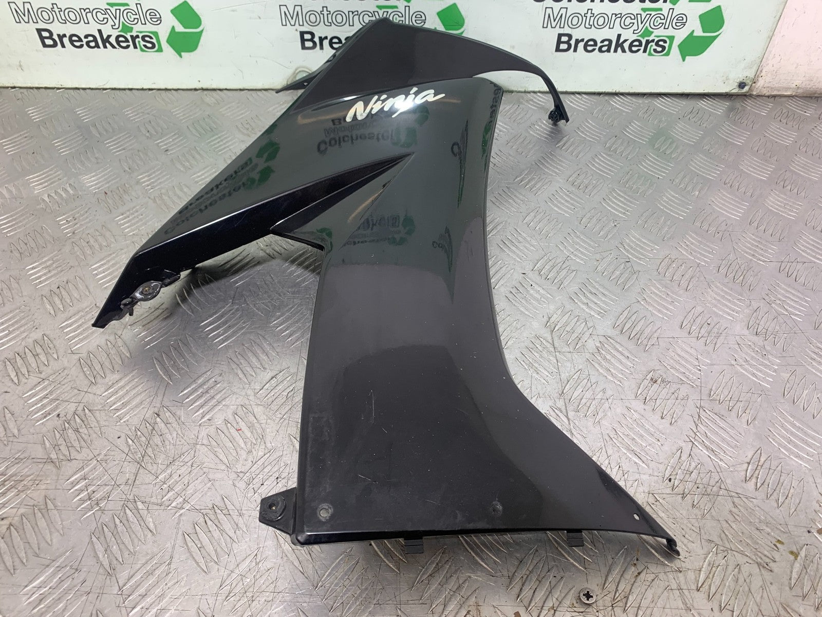 KAWASAKI ZX10R ZX10 R RIGHT FAIRING PANEL  2008-2010 (CMB1206)