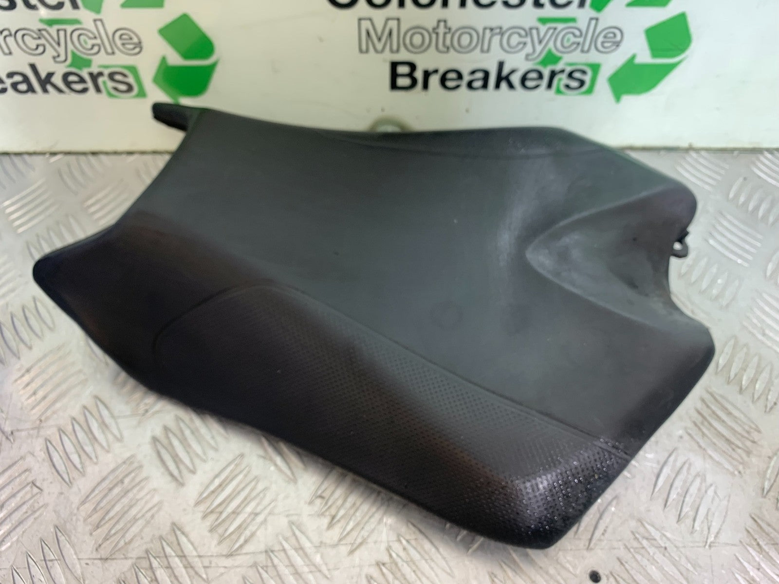 APRILIA TUONO 1000 V4 FRONT SEAT   YEAR 2013-2014  (CMB1239)