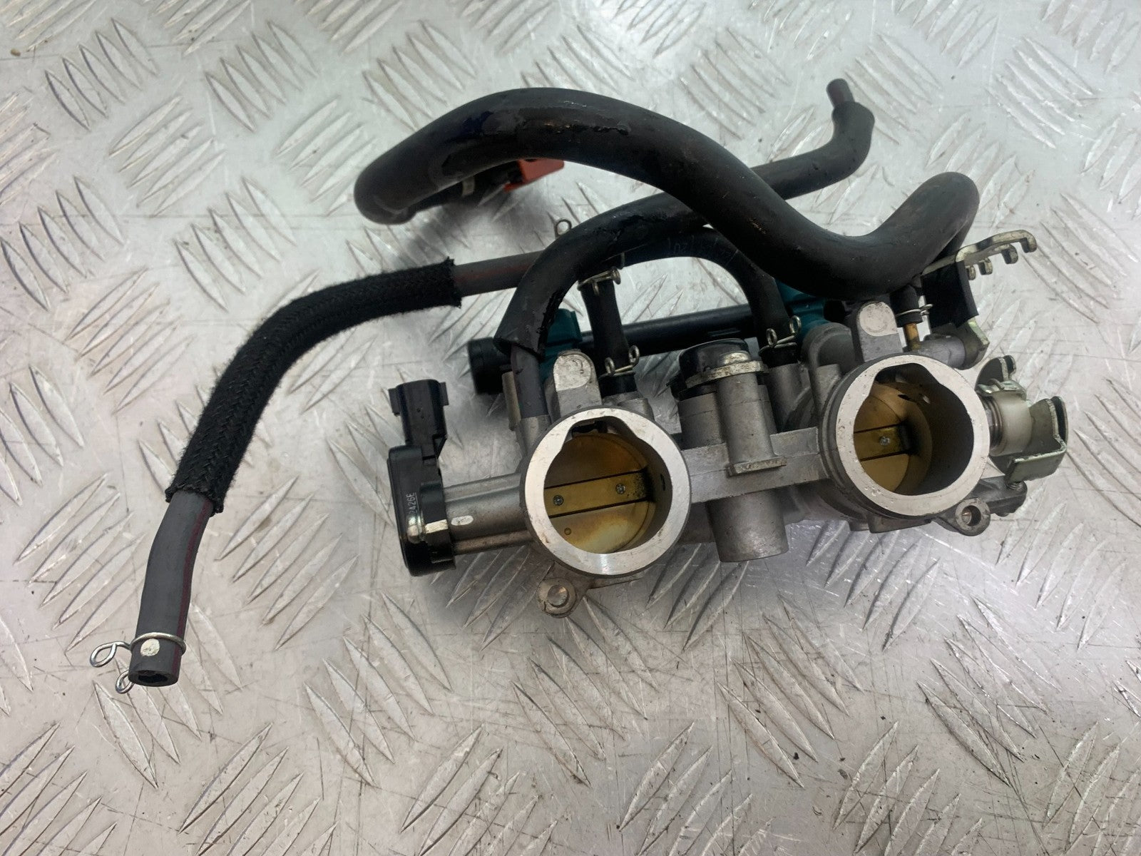 YAMAHA YZF R7 THROTTLE BODIES  YEAR 2022-2025 (CMB1255)