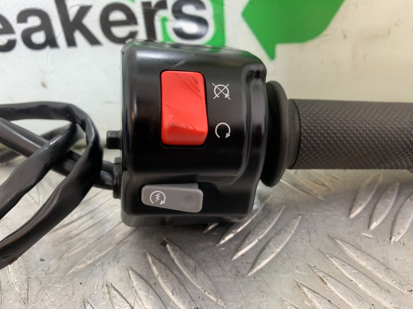 KTM 690 DUKE R LC4 RIGHT SWITCH GEAR YEAR 2012-2015  (CMB1180)