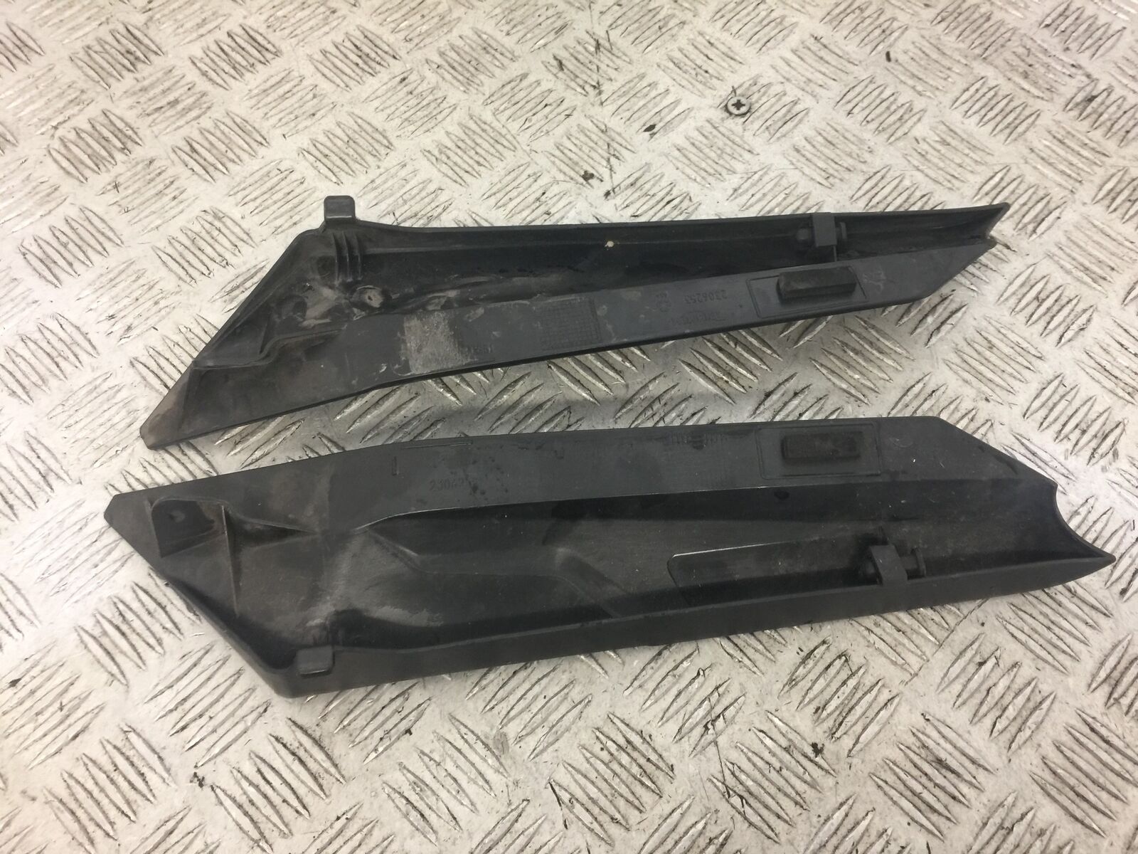 TRIUMPH TIGER 800 LEFT AND RIGHT INFILLS  YEAR 2013 (STOCK 643)