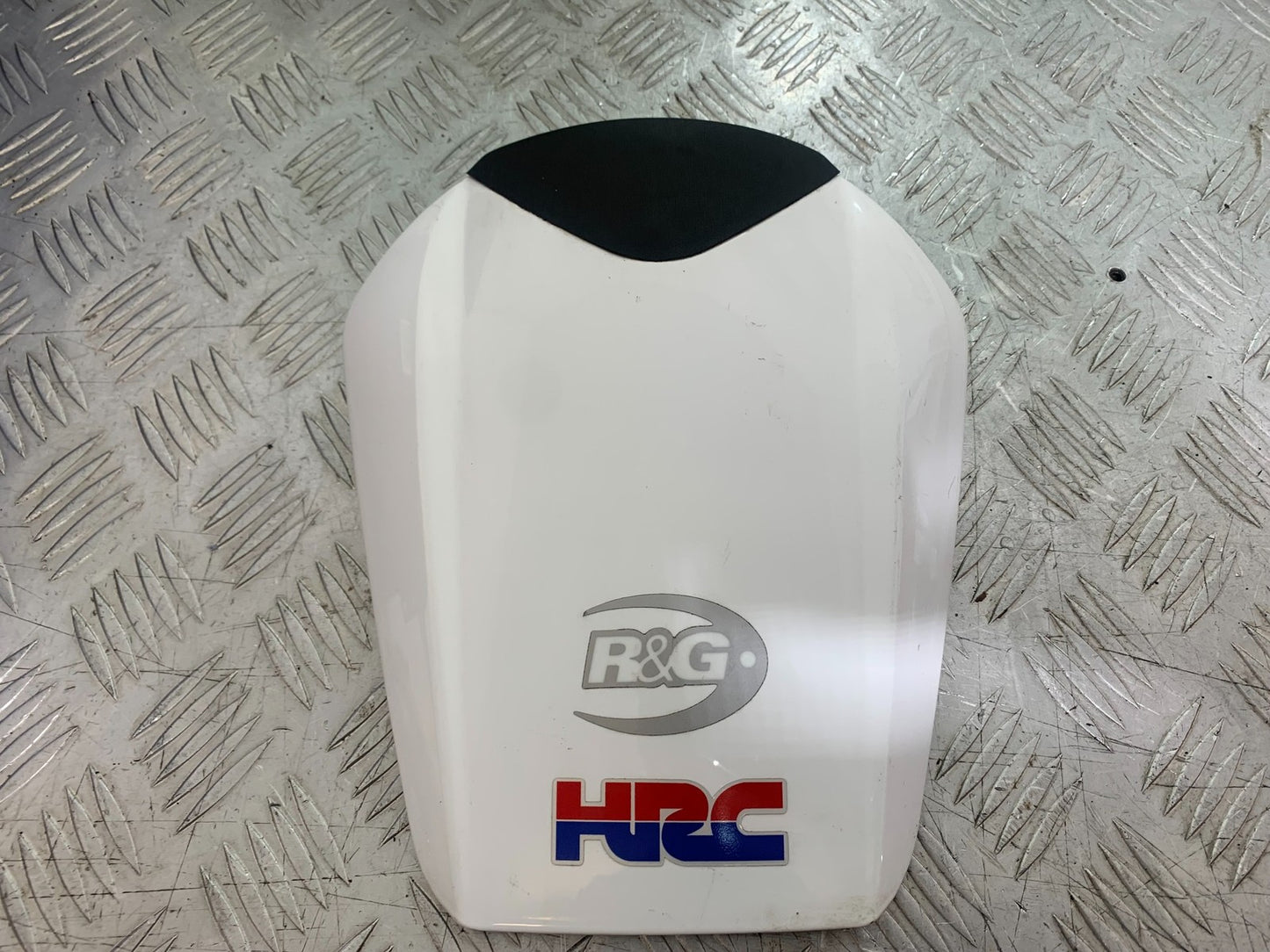 HONDA CBR1000 rr FIREBLADE REAR SEAT COWL  YEAR 2012-2016 (CMB1198)