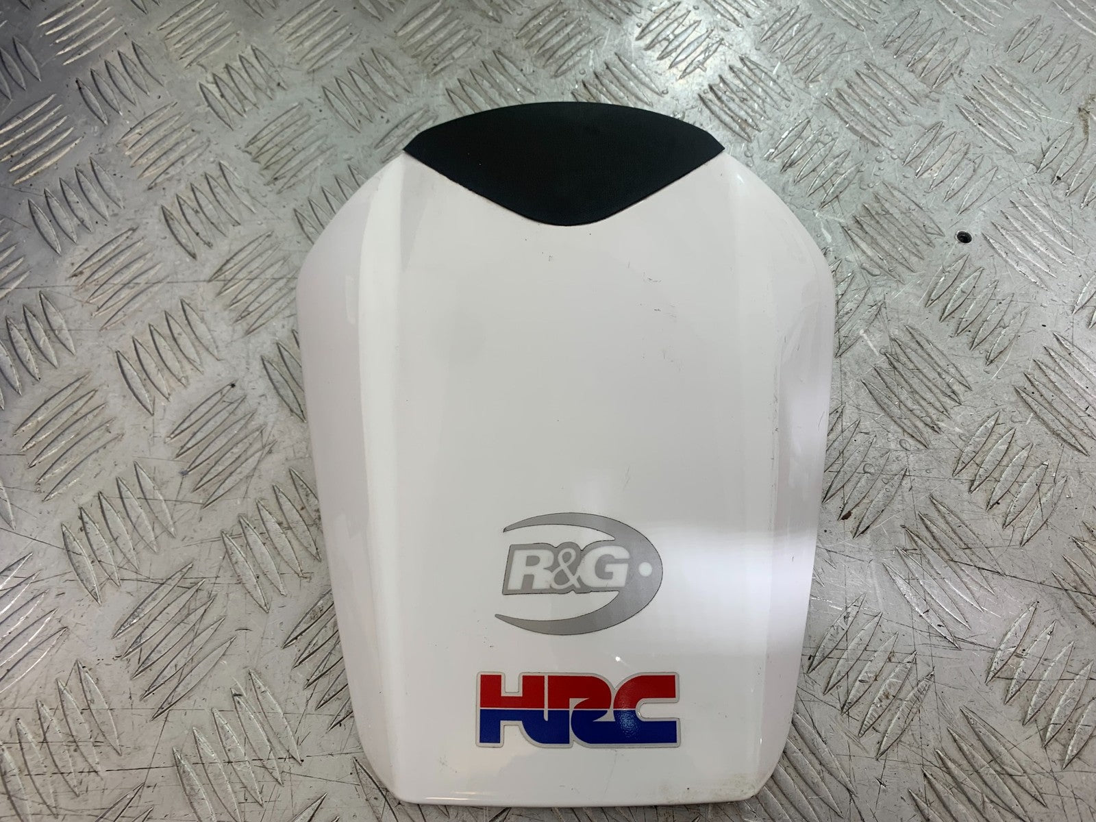HONDA CBR1000 rr FIREBLADE REAR SEAT COWL  YEAR 2012-2016 (CMB1198)