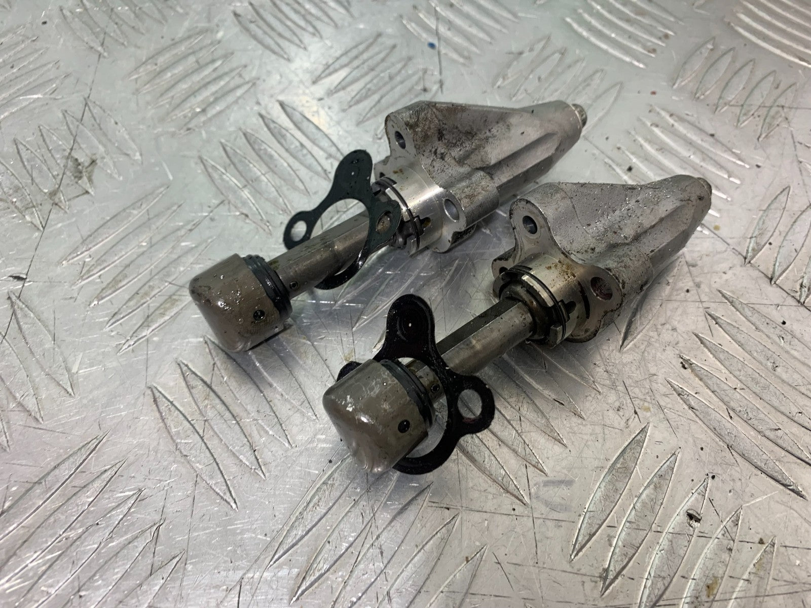 HONDA VFR800 PRE V-TEC CAM CHAIN TENSIONERS  YEAR 1998-2001