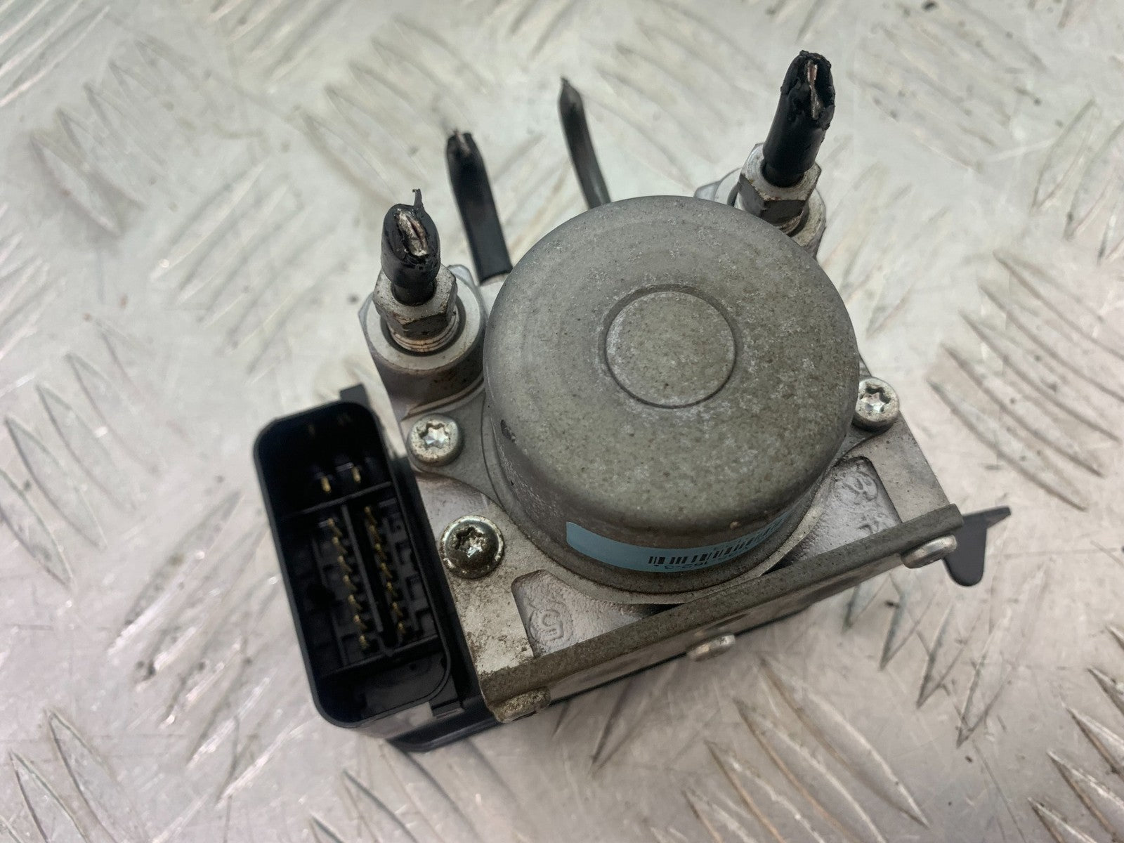 TRIUMPH 675 STREET TRIPLE ABS PUMP   2013-2016 (CMB1186)