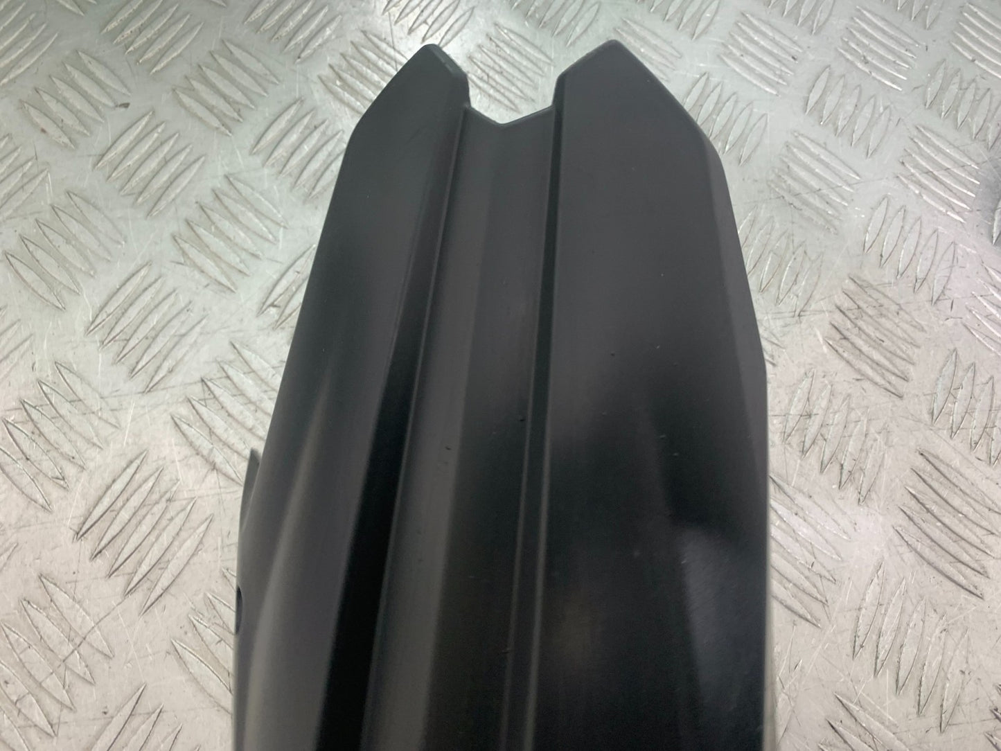 TRIUMPH 675 STREET TRIPLE RX HUGGER  2015-2017 (CMB1299)