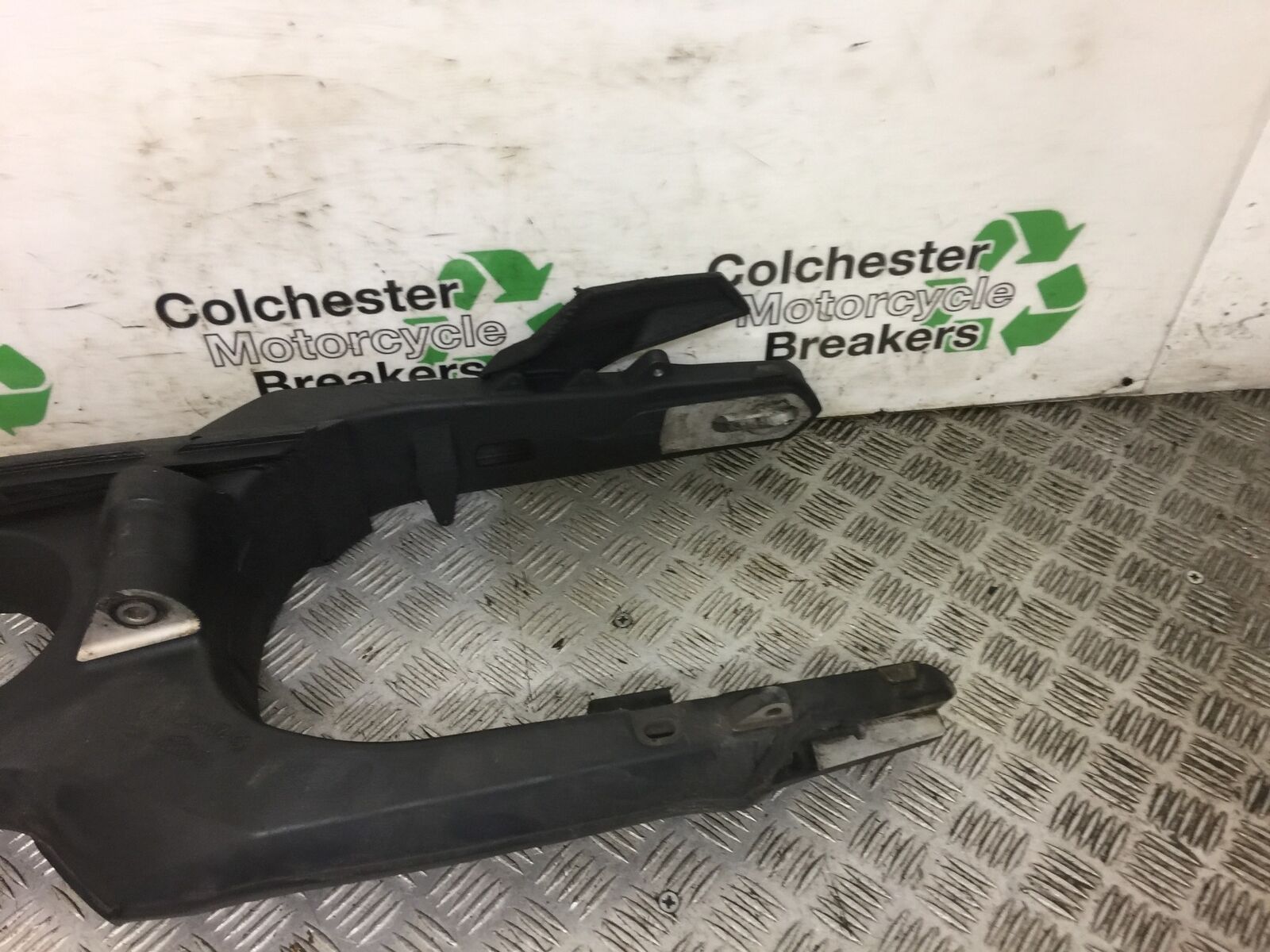 TRIUMPH TIGER 800 XCX SWINGARM    2018-2021 (STOCK 548)