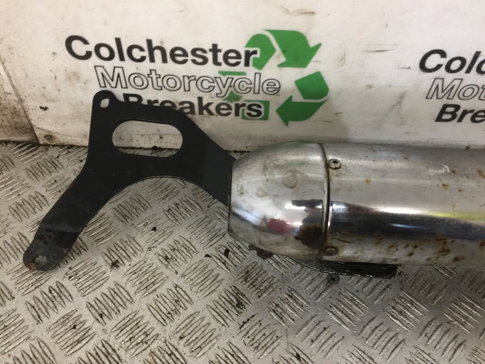 VICTORY V92 C LEFT SILENCER   YEAR 2004 (STOCK 765)