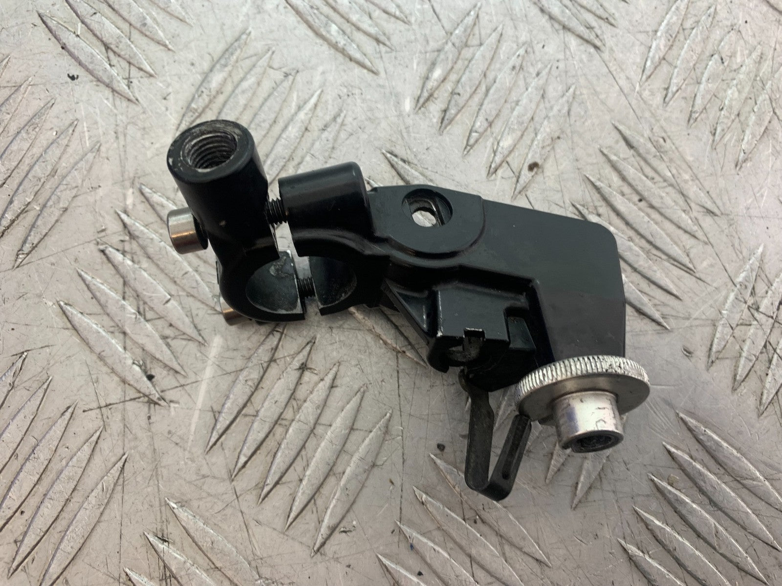 TRIUMPH 1050 SPEED TRIPLE CLUTCH LEVER BRACKET  YEAR 2005-2007 (CMB1322)
