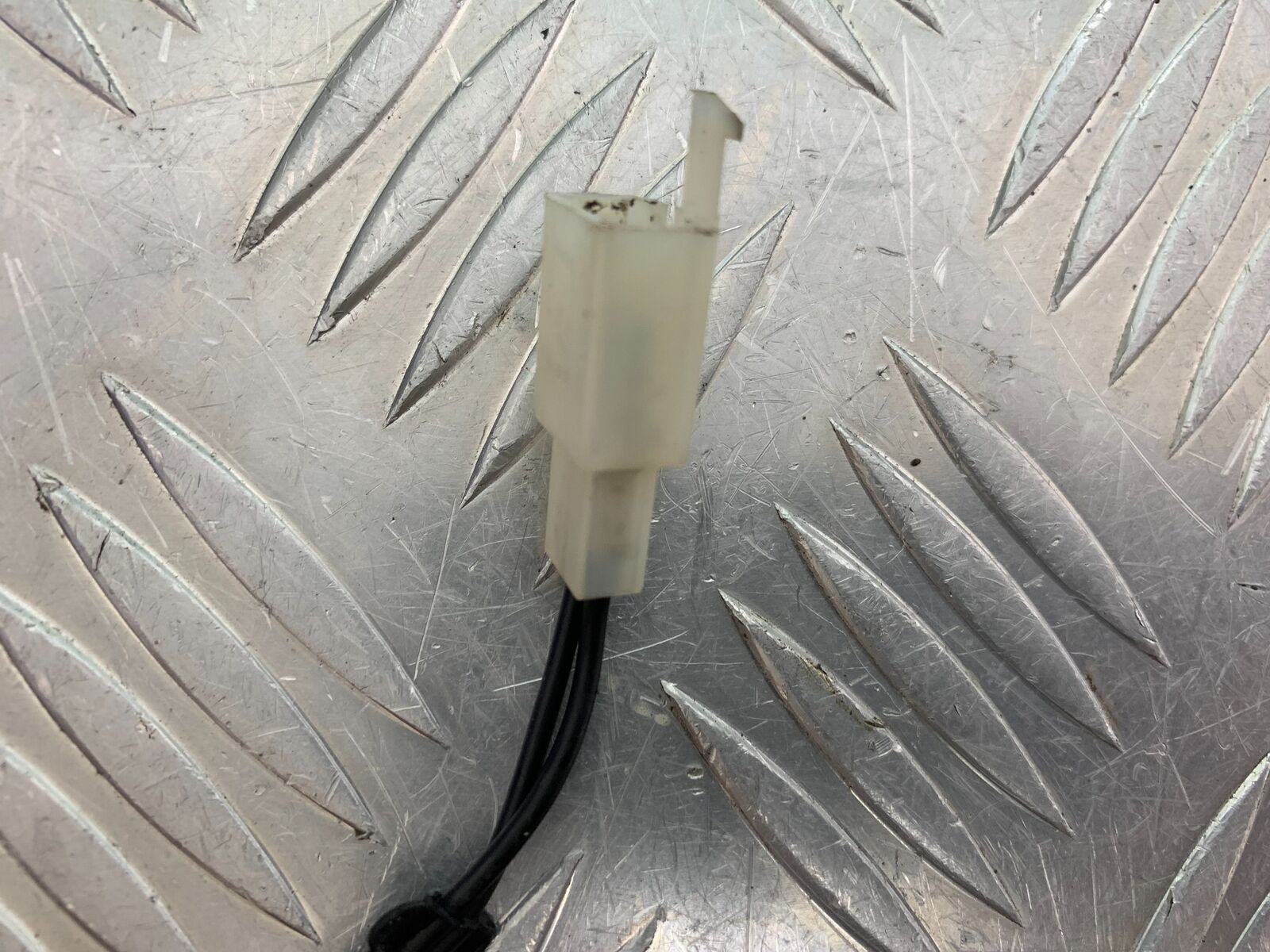 HONDA NTV 650 REVERE REAR BRAKE LIGHT SWITCH   YEAR 1988-1996  (CMB1025))