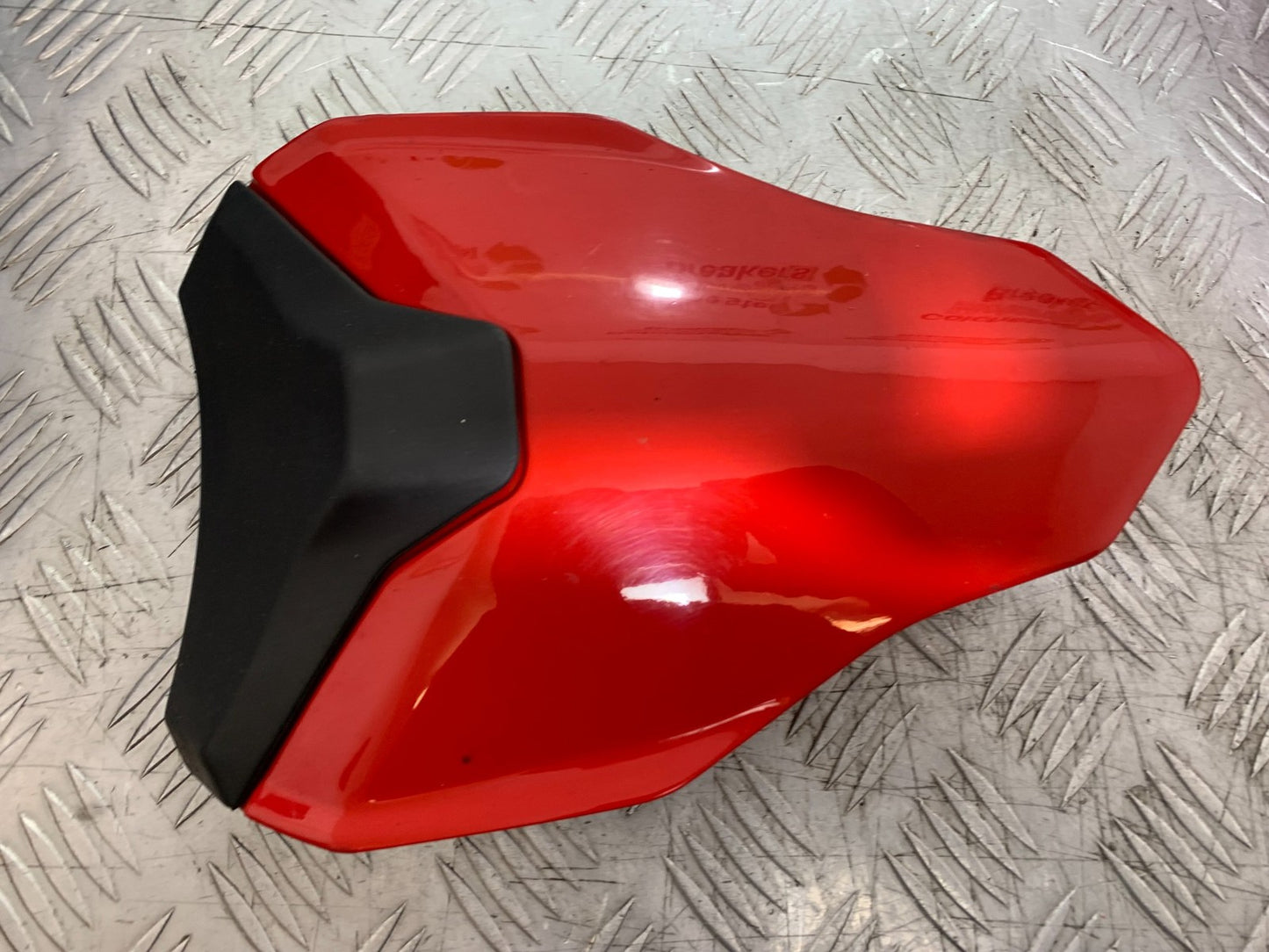 DUCATI 848 REAR SEAT COWL  YEAR 2008-2010 (CMB1323)