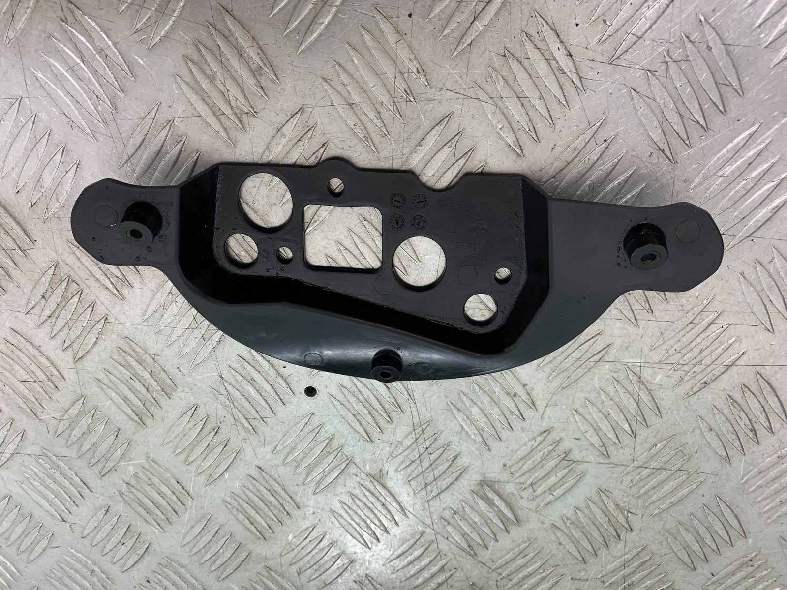 TRIUMPH SPEED TRIPLE R 1050 CLOCK MOUNTING BRACKET 2009 (CMB1183)