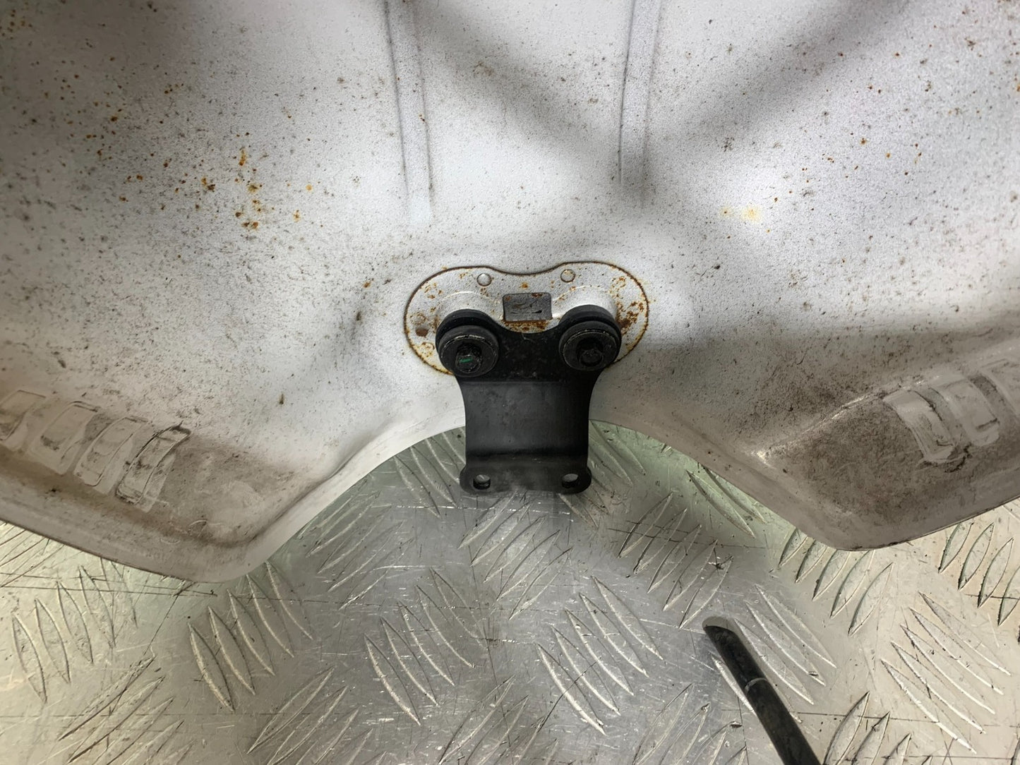 YAMAHA XJ6 XJ6-S PETROL TANK  YEAR 2009-2015  (CMB1212)