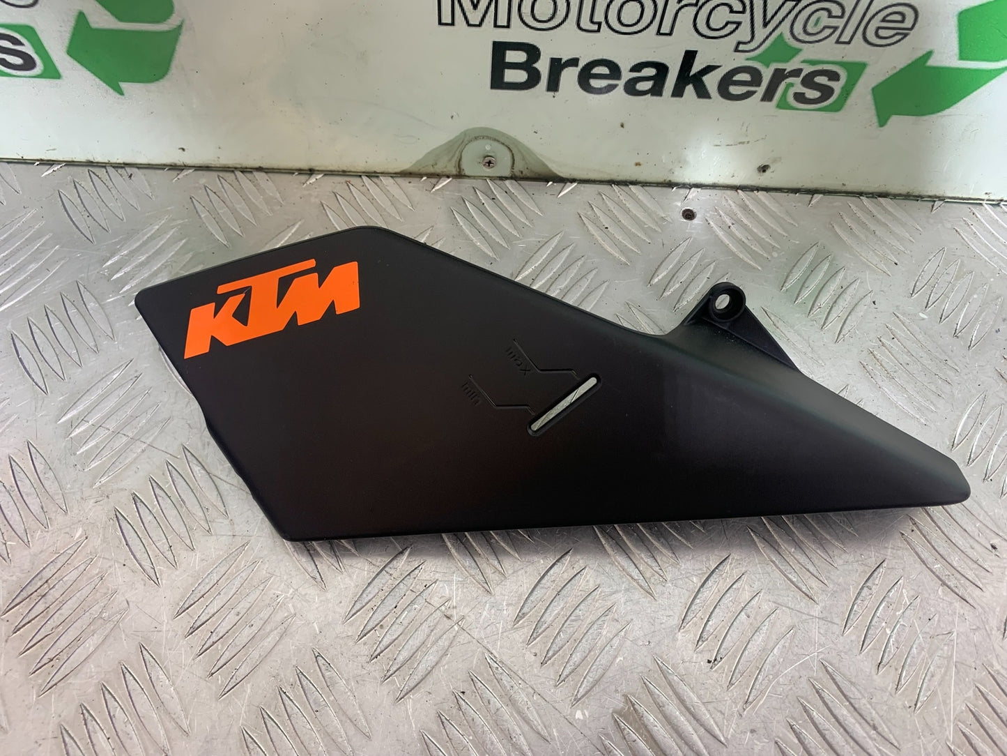 KTM 790 DUKE RIGHT FRAME COVER  YEAR 2018-2021  (CMB11150)