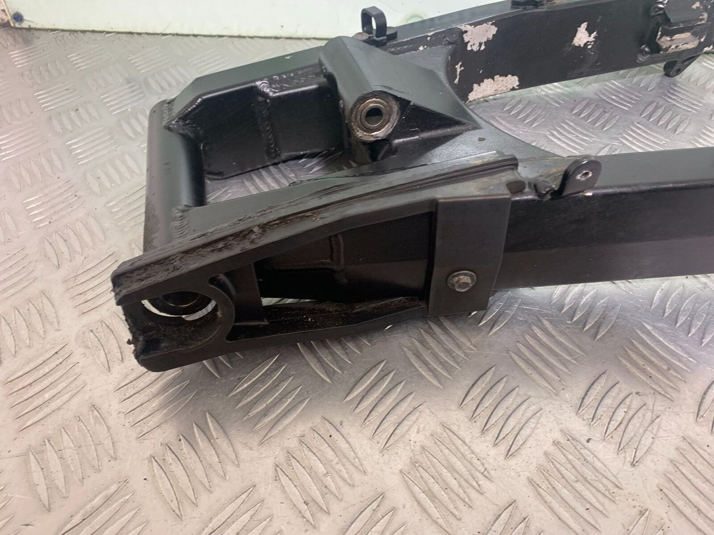 SUZUKI GSF1250 GSF 1250 BANDIT SWINGARM  YEAR 2007-2011 (CMB1125)