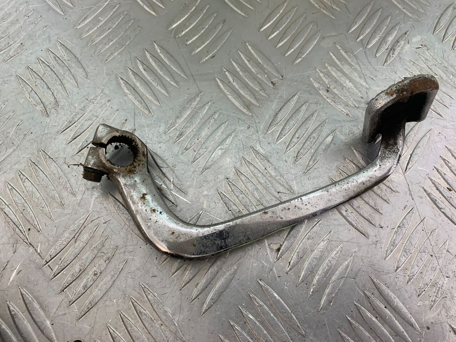 YAMAHA FJ1100 FJ 1100 BRAKE PEDAL YEAR 1984-85 (CMB1101)