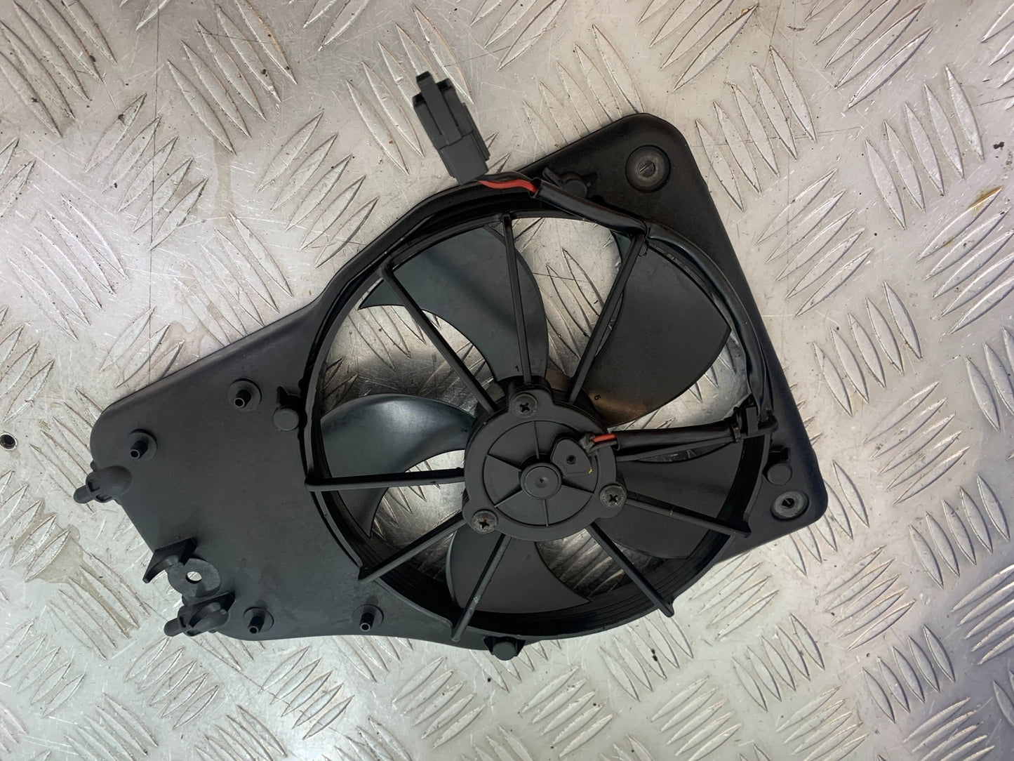 MV AGUSTA 800 F3 RADIATOR FAN  YEAR 2013-2016 (CMB1152)