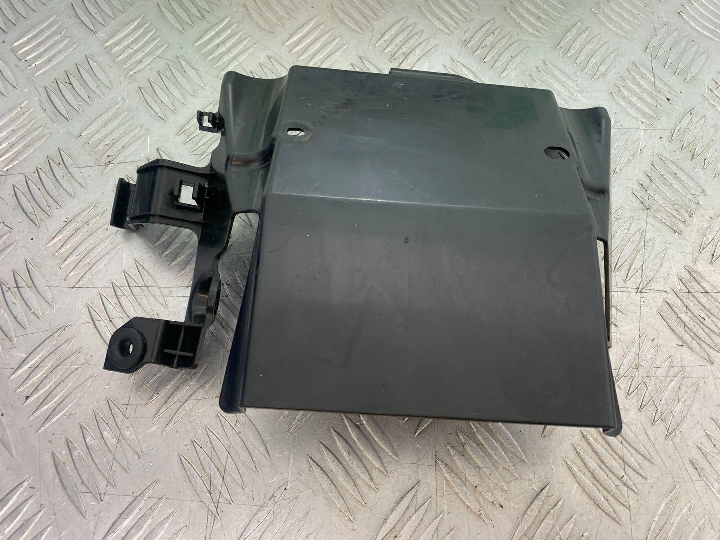 YAMAHA XMAX 300 INFILL PANEL YEAR 2017-2020 (CMB1218)