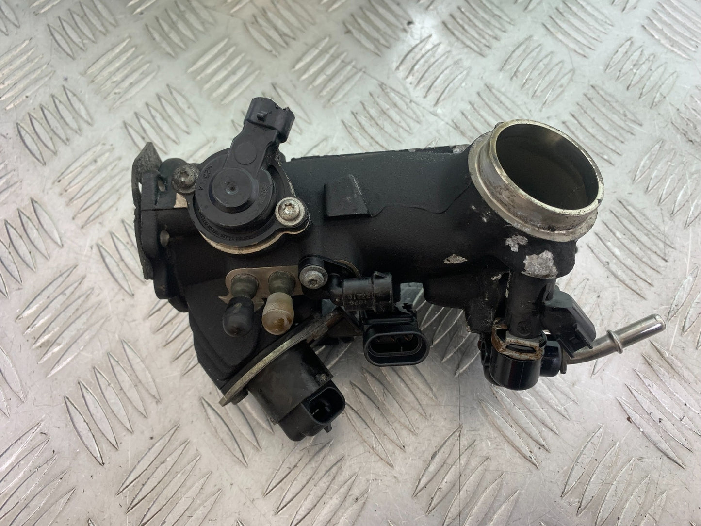 HARLEY DAVIDSON FXS BLACKLINE 1585 THROTTLE BODY  YEAR 2012 (CMB1147)