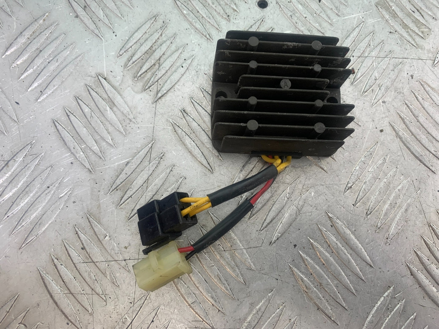 SUZUKI SV650 SV 650 mk1 REGULATOR  YEAR 1999-2002 (CMB1160)