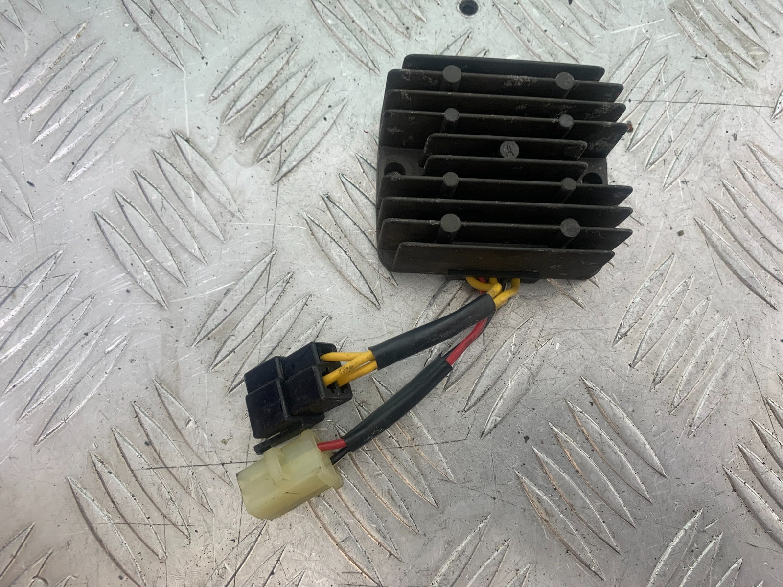 SUZUKI SV650 SV 650 mk1 REGULATOR  YEAR 1999-2002 (CMB1160)