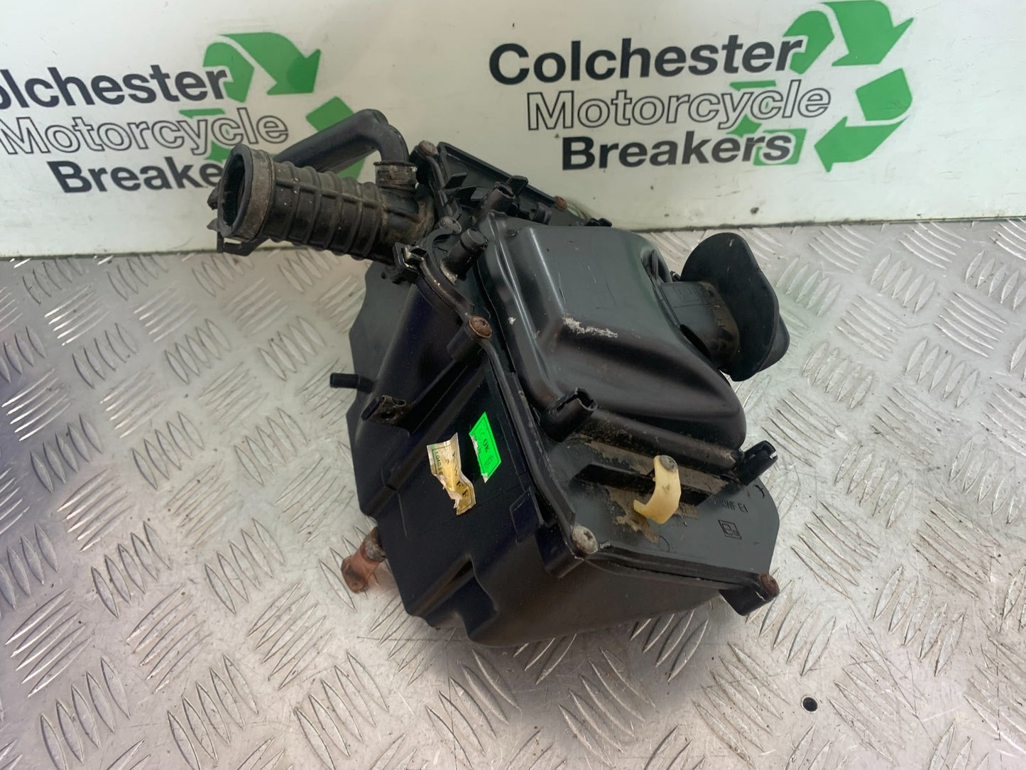 HONDA CBF125 CBF 125 AIRBOX  YEAR 2009-14  (CMB1172)