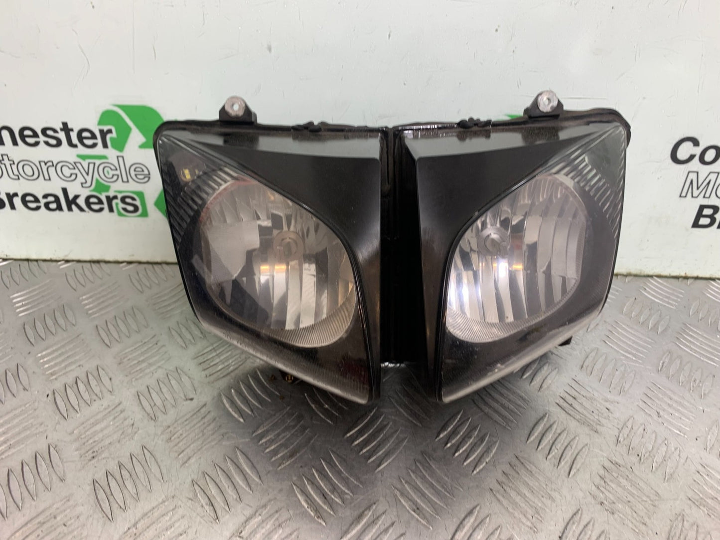 HONDA CBF600 CBF 600 HEADLIGHT YEAR 2004-07  (CMB1305)