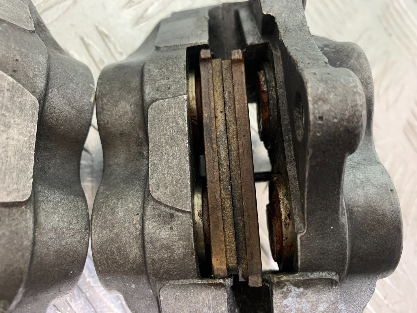 KAWASAKI ZZR1100 D FRONT BRAKE CALIPERS  YEAR 1993-2001 (CMB1189)