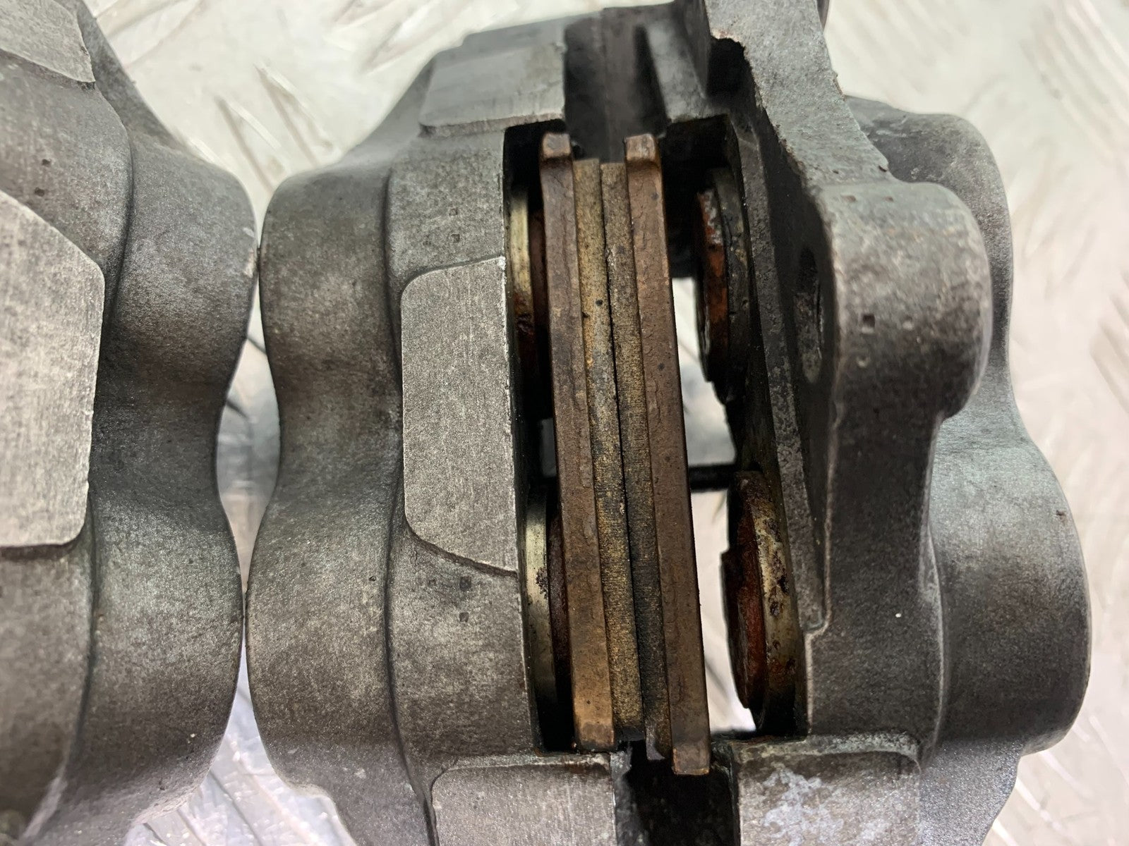 KAWASAKI ZZR1100 D FRONT BRAKE CALIPERS  YEAR 1993-2001 (CMB1189)