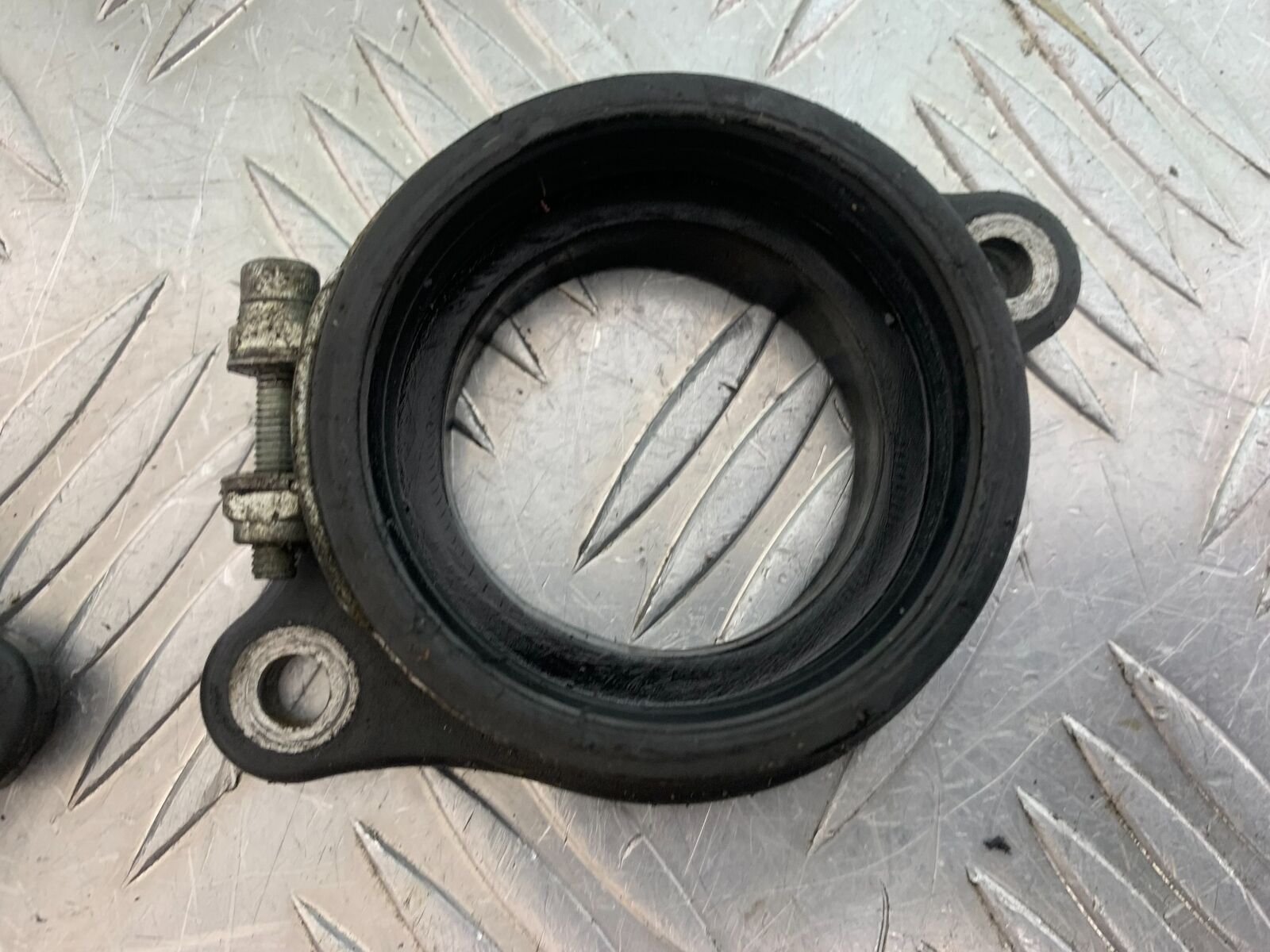 TRIUMPH THUNDERBIRD 1600 INLET RUBBERS YEAR 2011 (CMB1107)