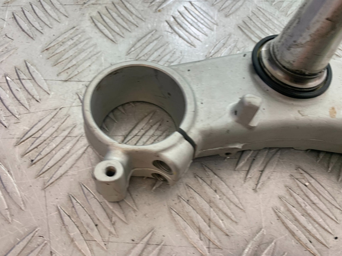 APRILIA RSV4 FACTORY BOTTOM YOKE  YEAR 2009-2012 (CMB1224)