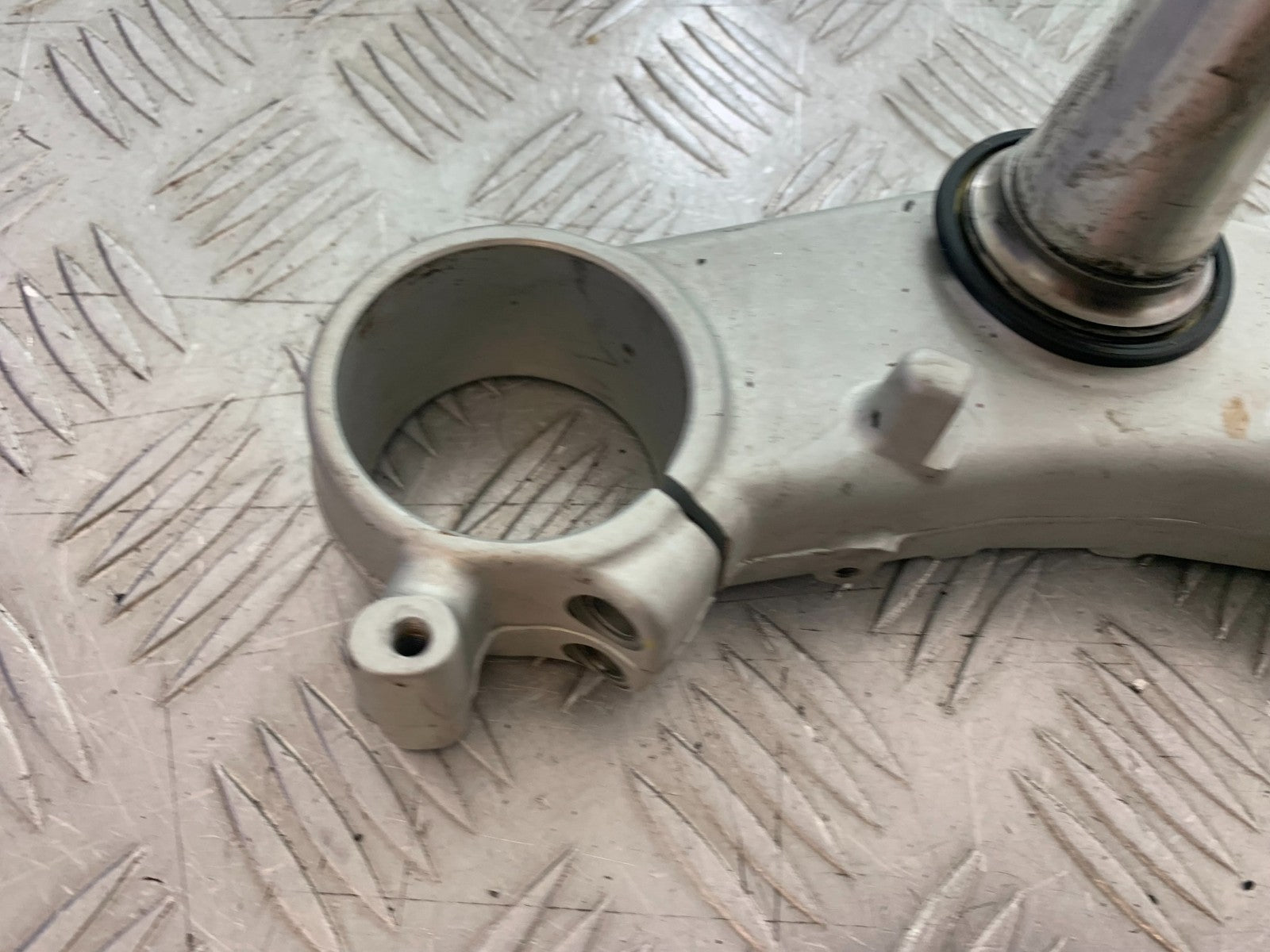 APRILIA RSV4 FACTORY BOTTOM YOKE  YEAR 2009-2012 (CMB1224)