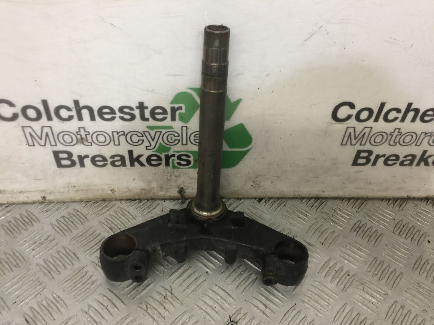 HONDA XL125 VARADERO BOTTOM YOKE  YEAR 2001-04 (STOCK 854)