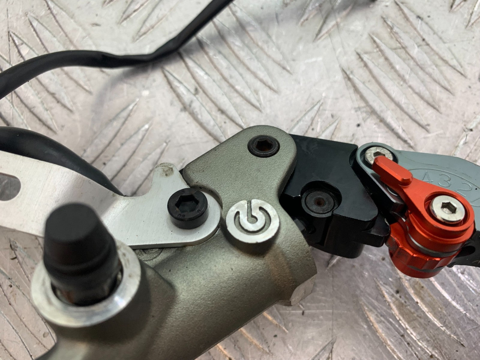 DUCATI 1299 PANIGALE FRONT BRAKE MASTER CYLINDER  YEAR 2016 (CMB 1187)