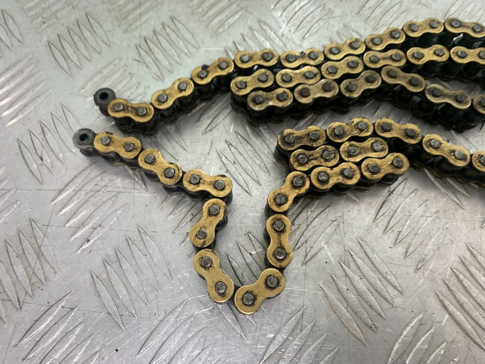 HONDA CBR1000 rr FIREBLADE CHAIN YEAR 2012-2016 (CMB1198)