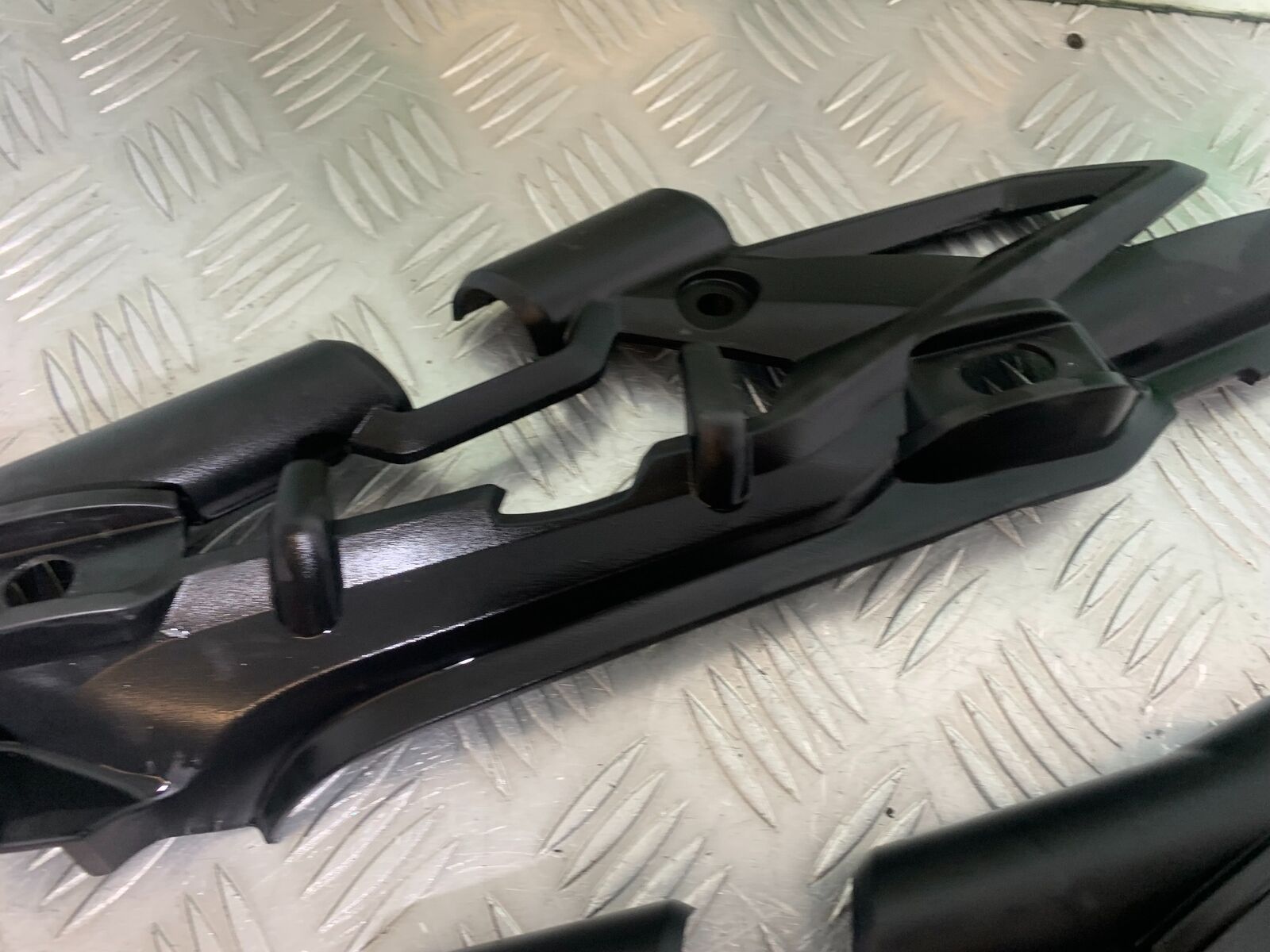 TRIUMPH TIGER 800 LEFT AND RIGHT SIDE INFILL COVERS  YEAR 2011-2014 (CMB1113)