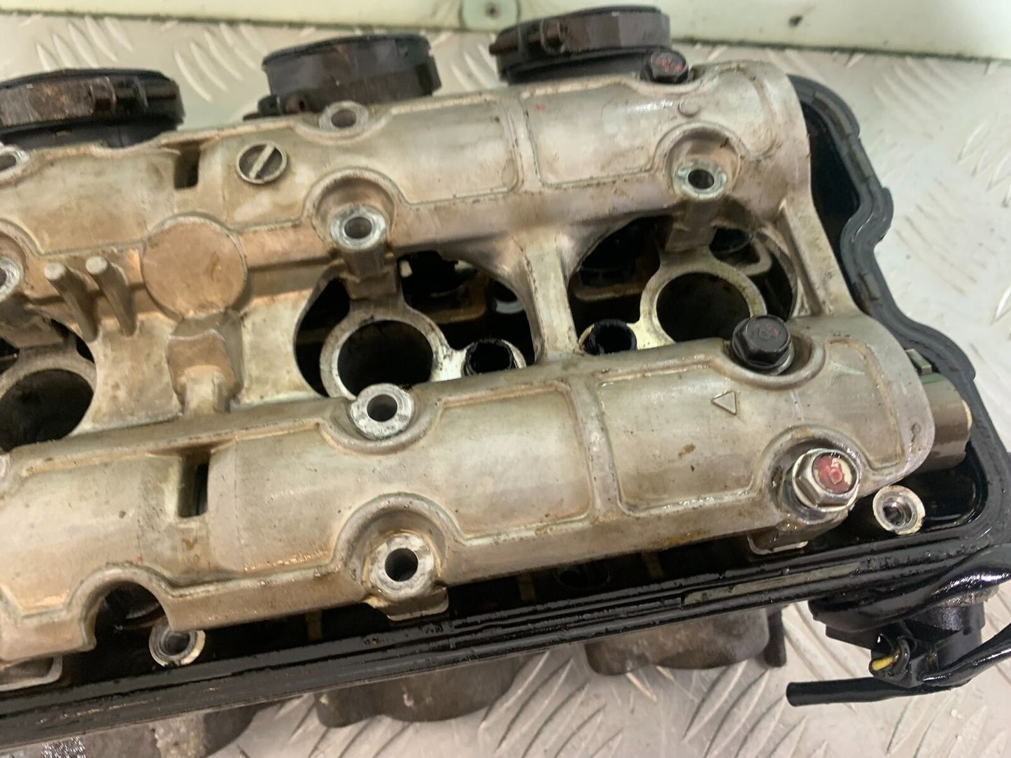 KAWASAKI ZX9R ZX9 C CYLINDER HEAD  YEAR 1998-99 (STOCK 903)