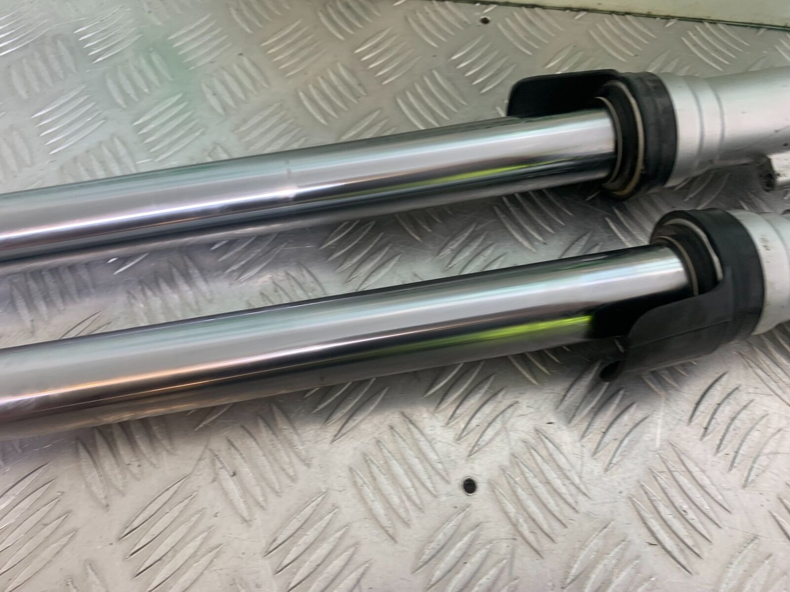 APRILIA 650 PAGASO STRADA FORKS  YEAR 2005-2010 (CMB1057)