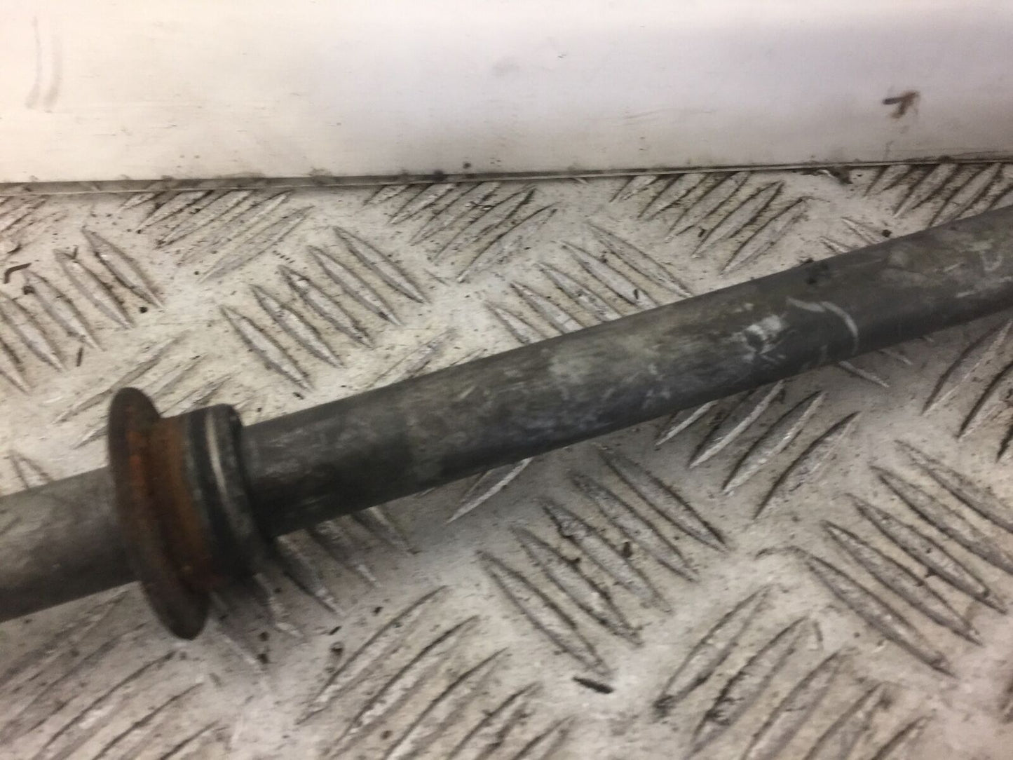 HONDA NT700 NT 700 V DEAUVILLE REAR WHEEL SPINDLE YEAR 2008 (STOCK 322)