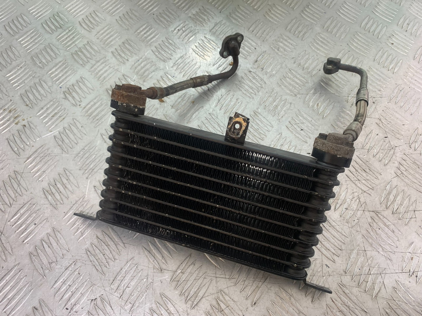 TRIUMPH 1050 SPRINT ST OIL COOLER AND LINES  YEAR 2004-2007 (CMB1197)
