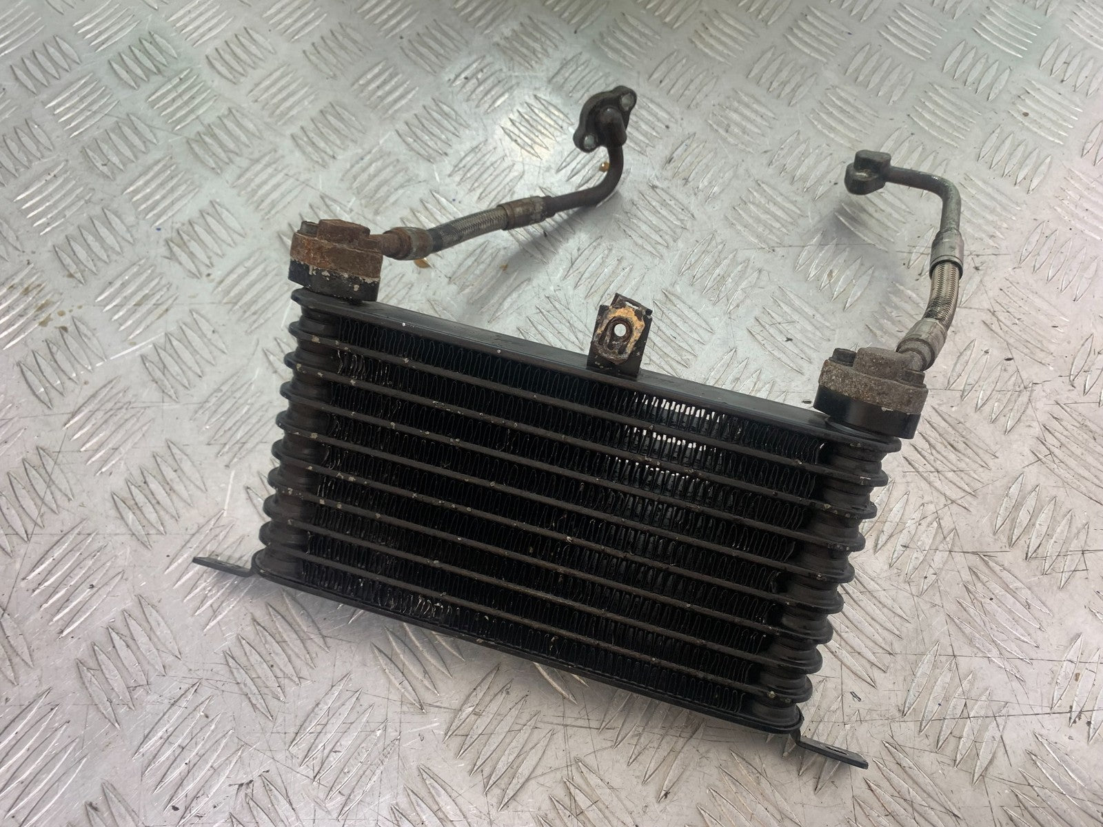 TRIUMPH 1050 SPRINT ST OIL COOLER AND LINES  YEAR 2004-2007 (CMB1197)