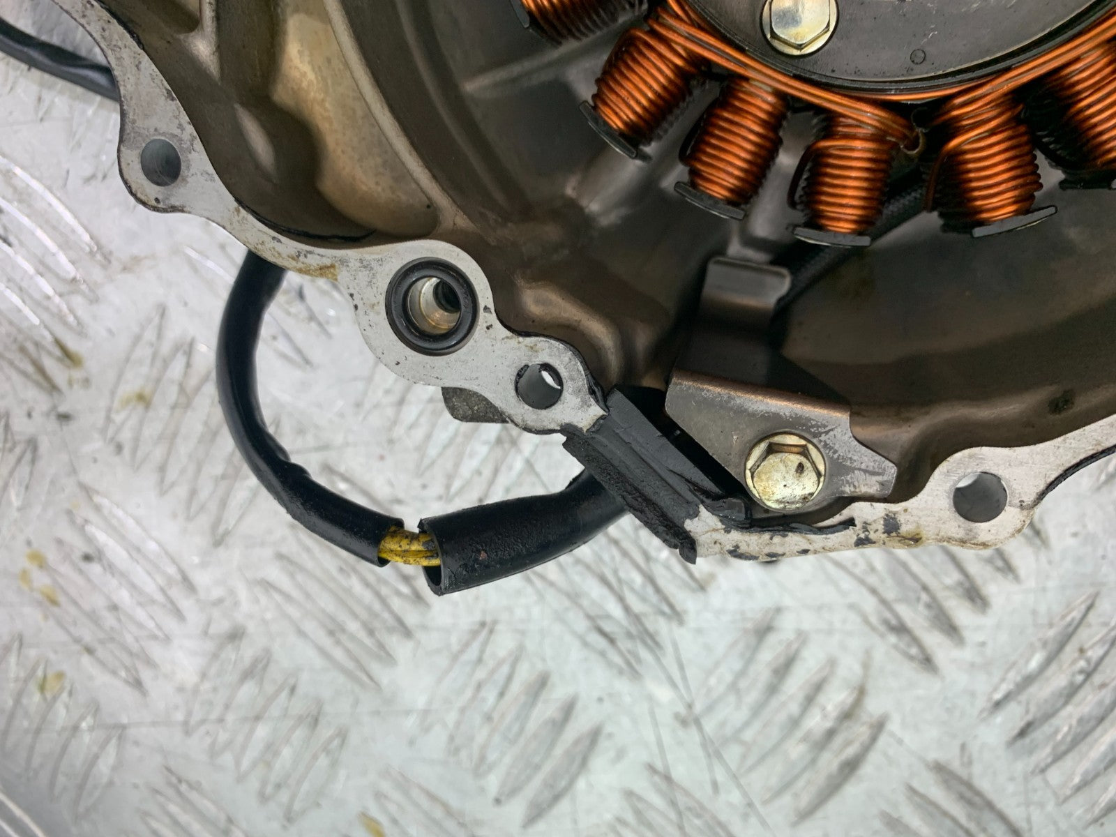 HONDA NC700 X GENERATOR AND COVER  MOTOR  YEAR 2012-2014 (CMB1327)