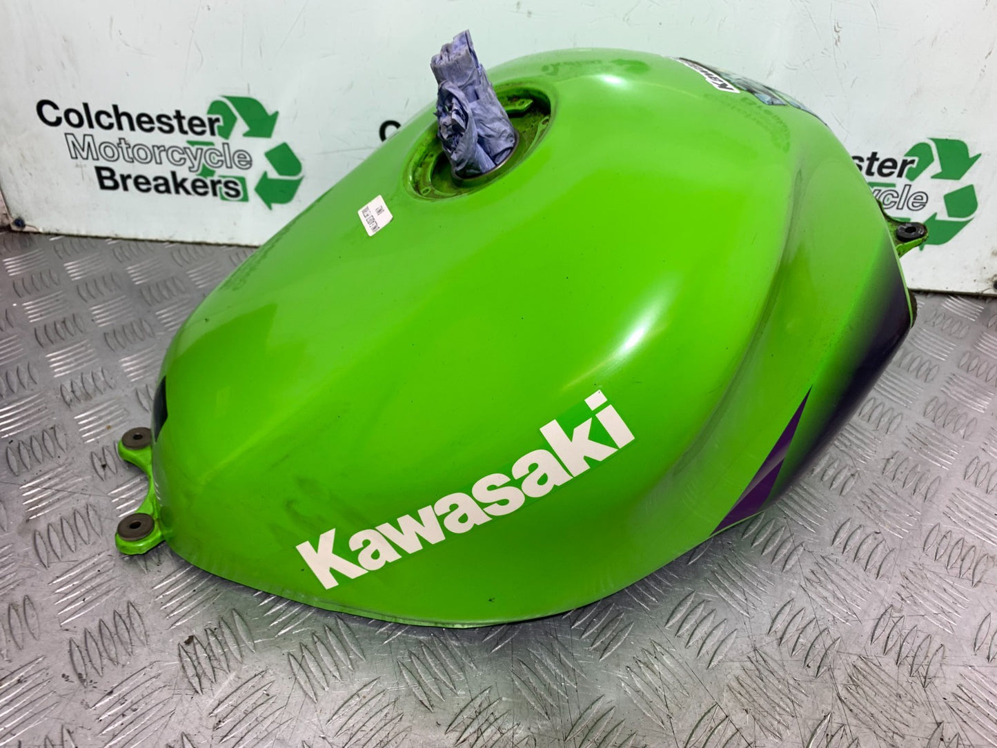 KAWASAKI ZX9R ZX9 R PETROL TANK YEAR 1998-1999 (CMB1329)