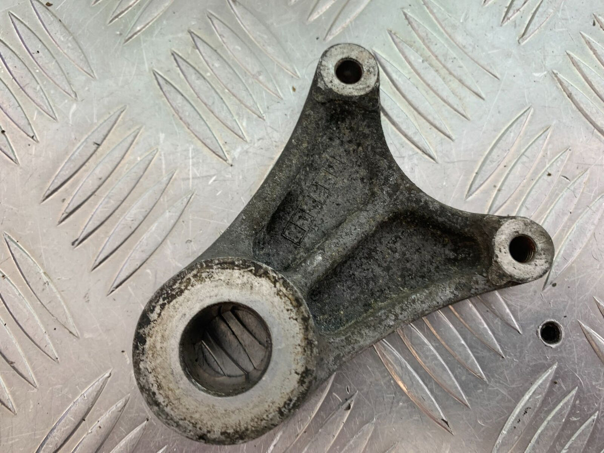 SUZUKI RF900 RF 900 REAR CALIPER BRACKET  YEAR 1994-1999 (CMB1020)