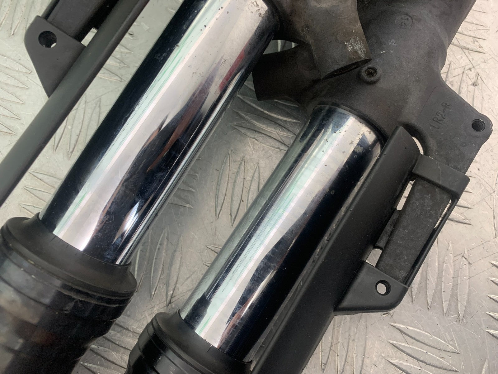 TRIUMPH 675 STREET TRIPLE RX FORKS   2015- 2017 (CMB1299)