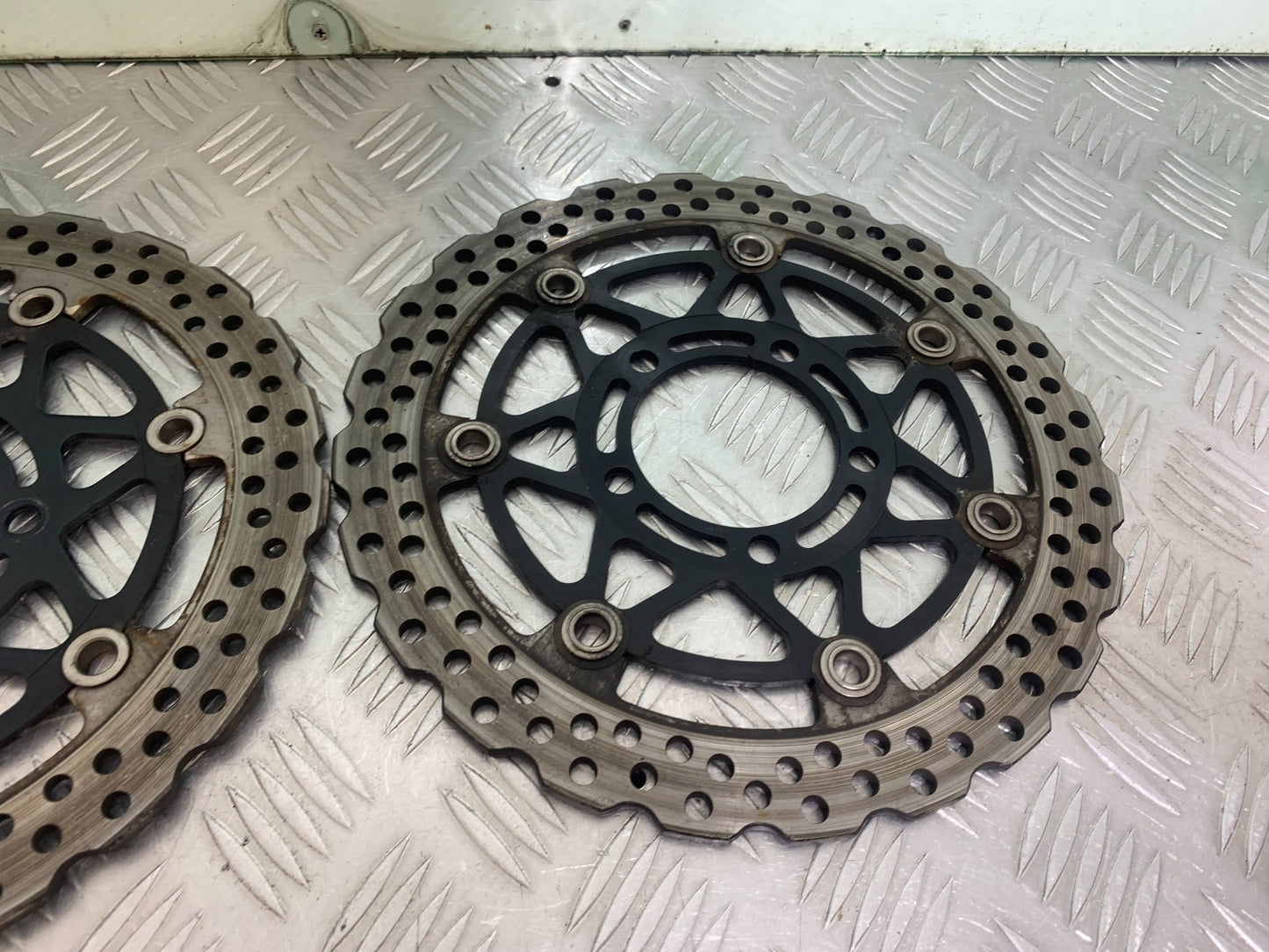 KAWASAKI ZX6R FRONT BRAKE DISCS YEAR 2009-2012 (CMB1136)
