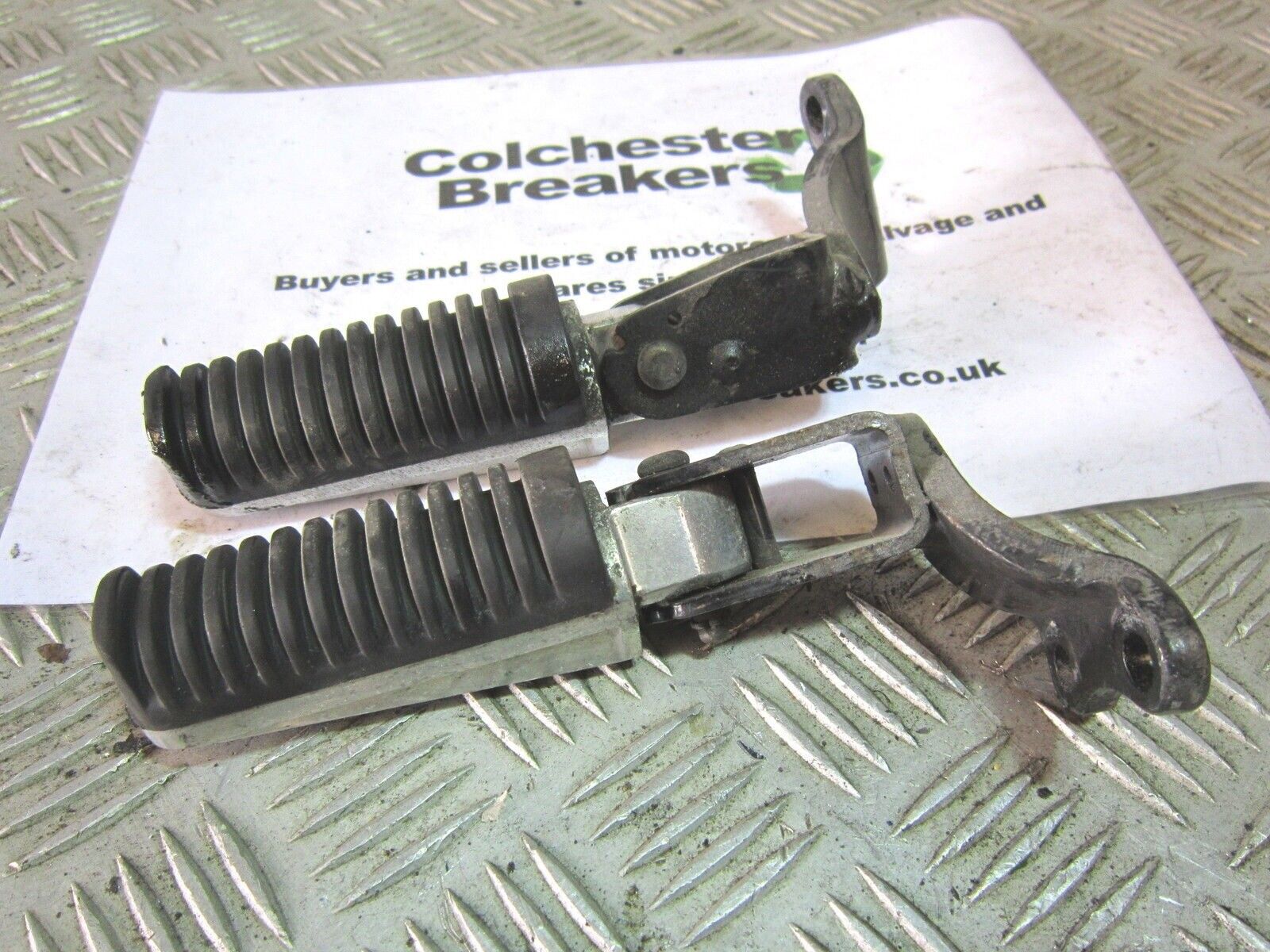 YAMAHA XMAX125 XMAX 125 REAR FOOTPEGS  YEAR 2007