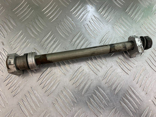 TRIUMPH TIGER 800 XC REAR WHEEL SPINDLE   YEAR 2011-2014 (CMB1022)