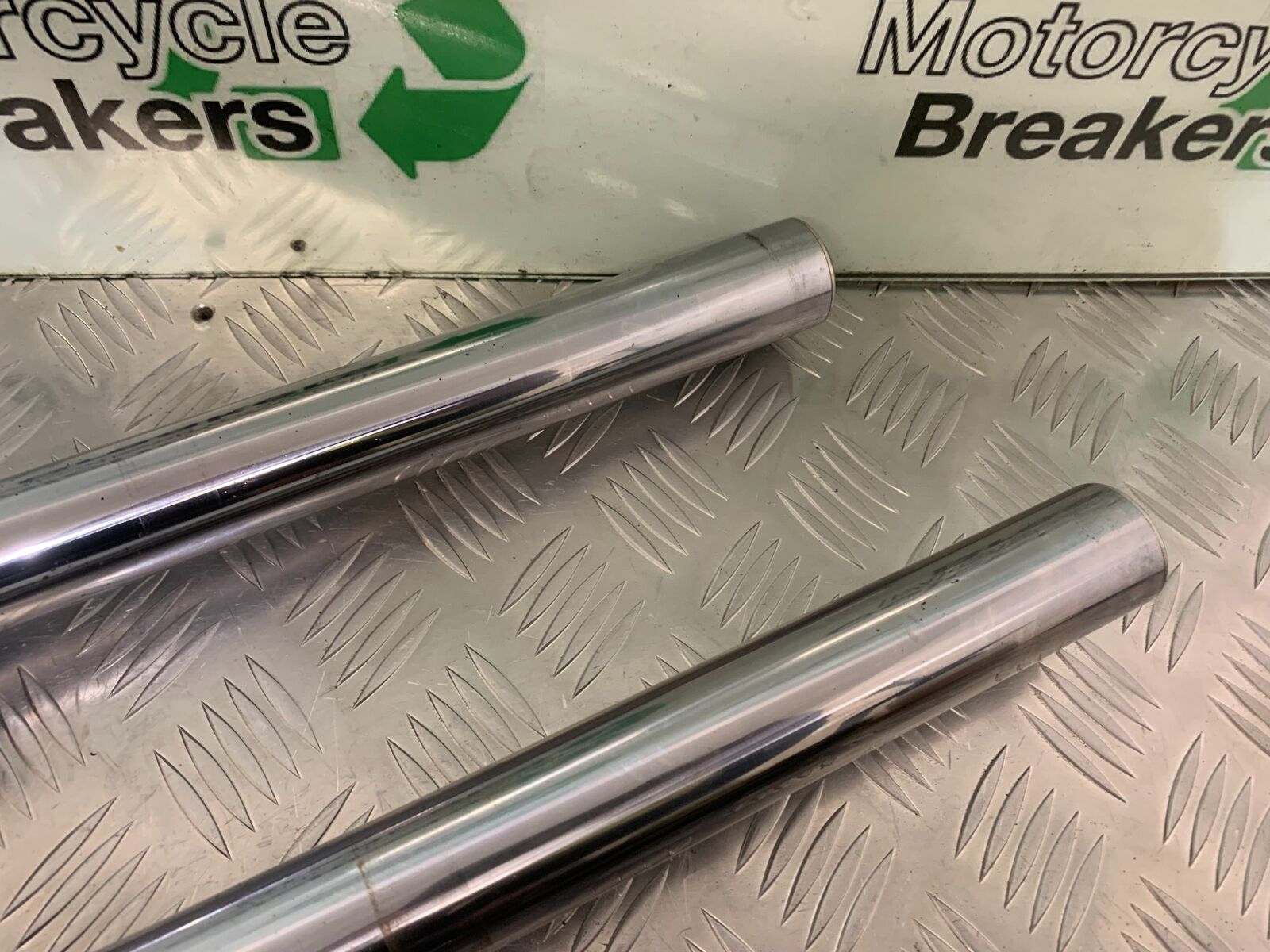 YAMAHA FZ6 FAZER FORKS   YEAR 2004-2007  (STOCK 955)