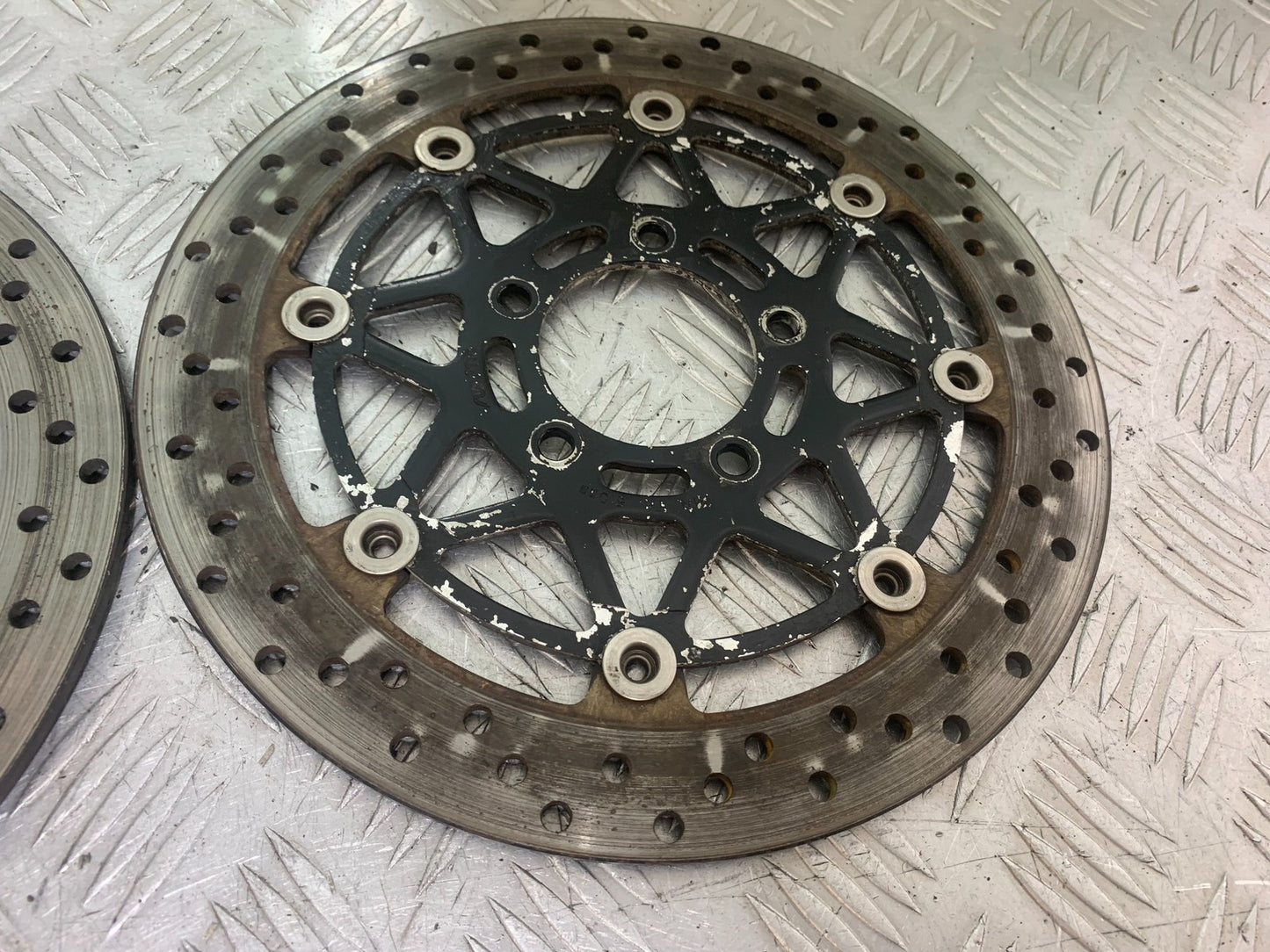 SUZUKI GSXR750 GSXR 750 K4 K5 FRONT BRAKE DISC 2004-2005 (CMB1319)